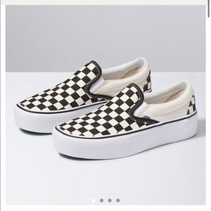 platform checkered/checkerboard slip on vans